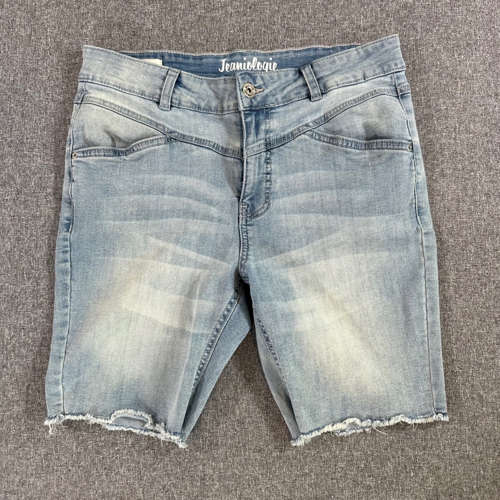 Jeaniologie Shorts Women 10 Bermuda Light Wash JN4031ICY Raw Hem Stretch